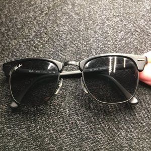 Ray-Ban Clubmaster Classic - Black